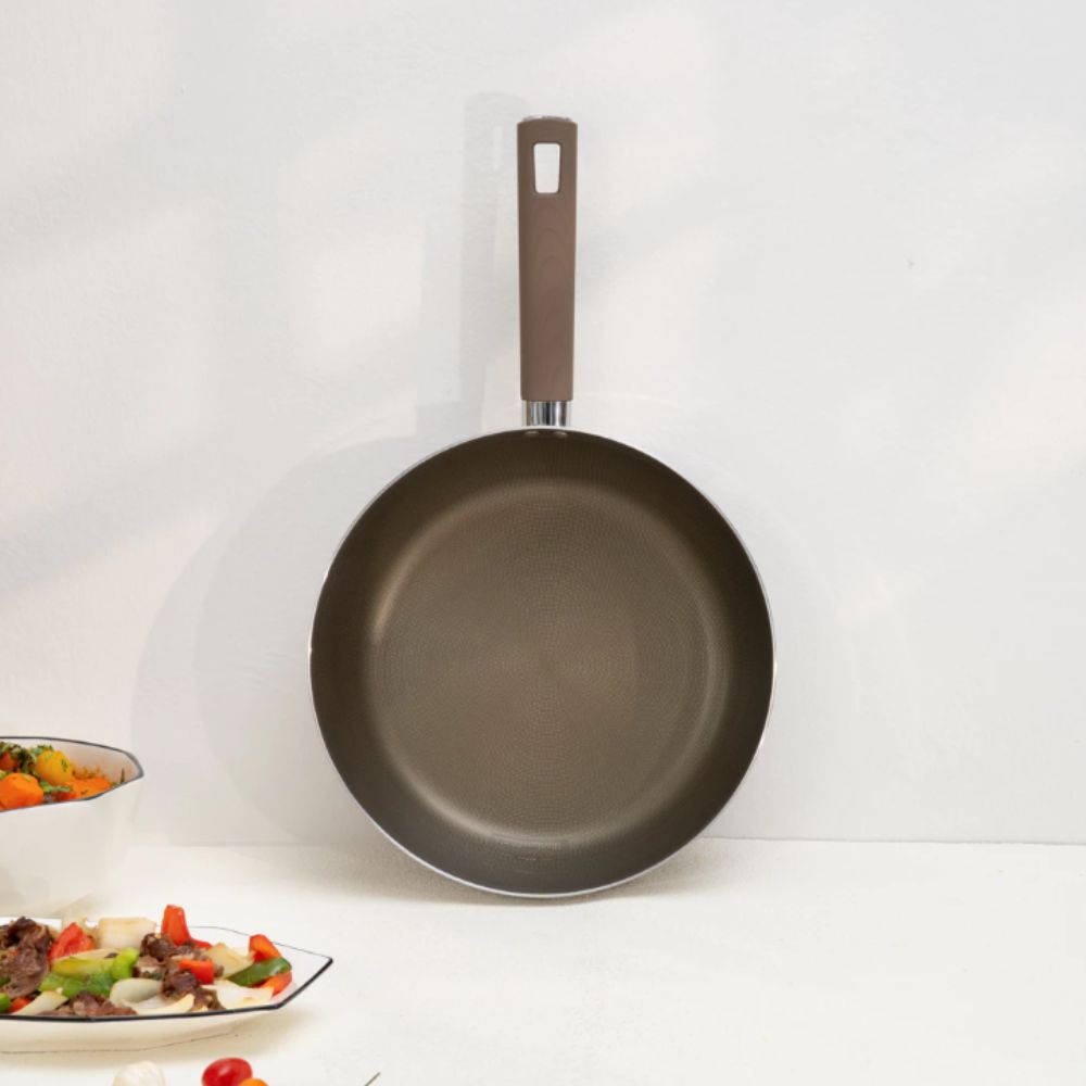 Chảo Inox 304 liền khối phủ Titanium Kalpen Shield TS28 28cm 1 Thiết kế cỡ lớn đáp ứng nhiều nhu cầu chế biến.