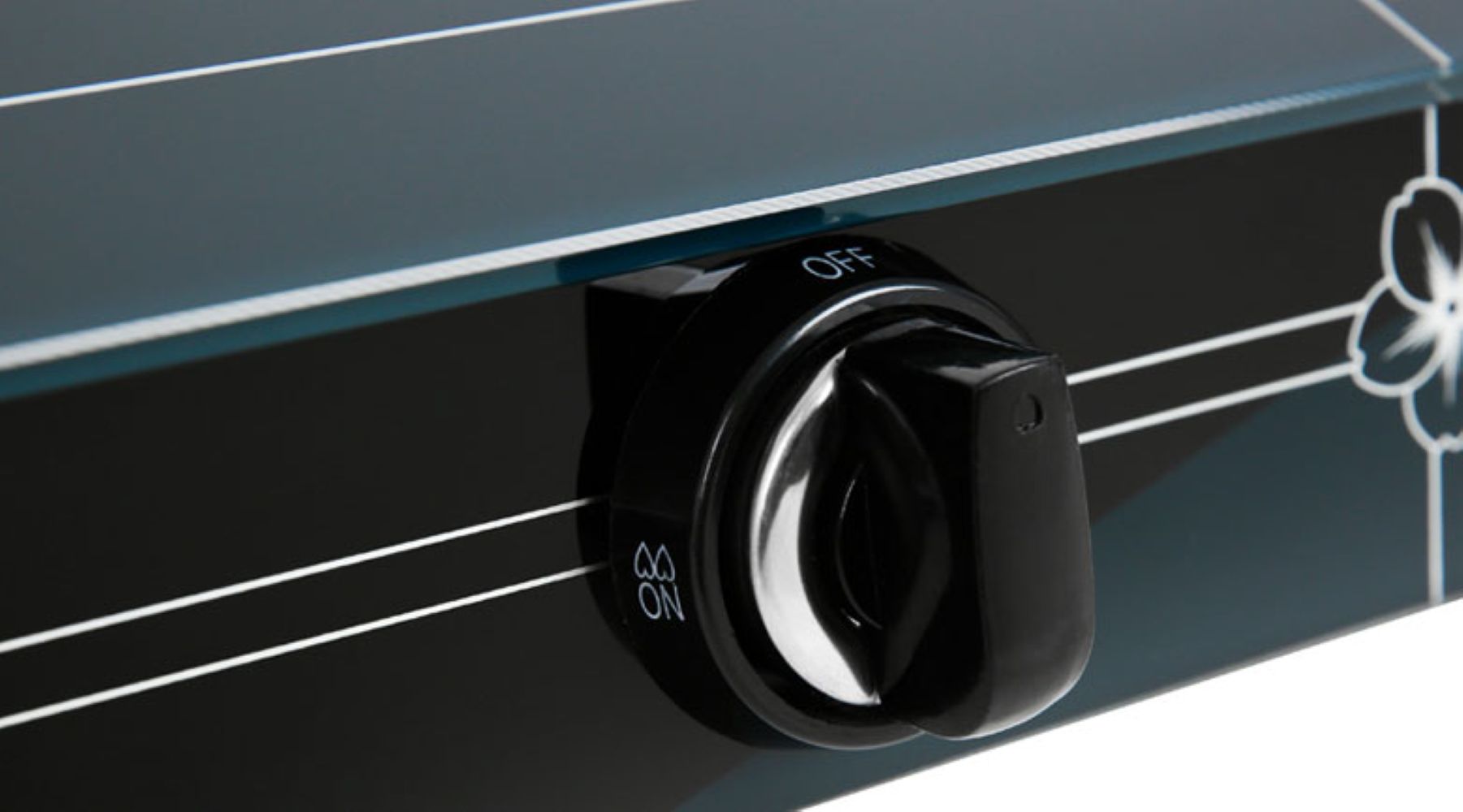 Bếp gas đôi có hệ thống đánh lửa Magneto,, điều chỉnh độ lửa với núm vặn