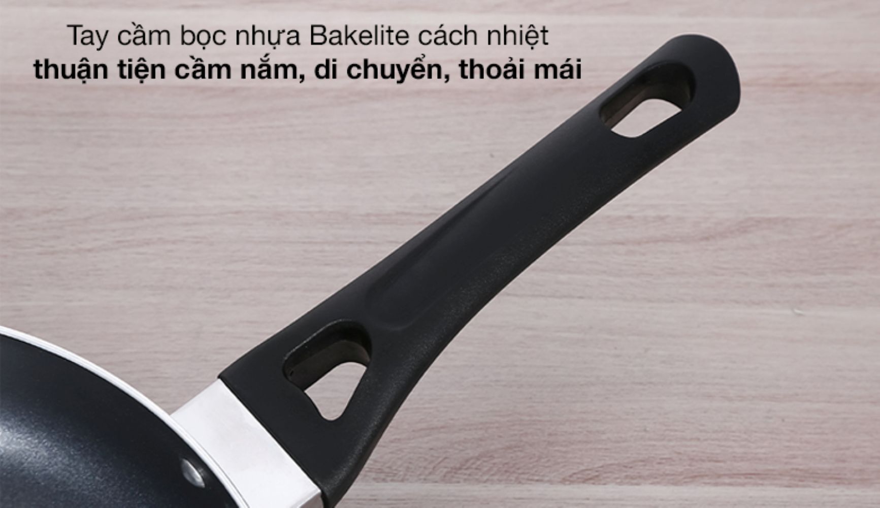 Chảo chống dính có tay cầm bọc nhựa Bakelite cách nhiệt