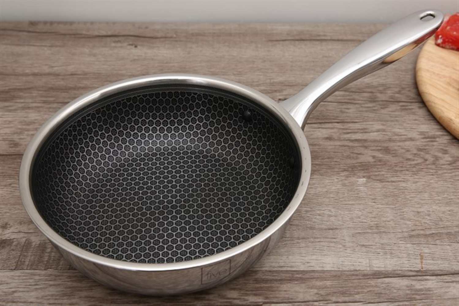 Chảo inox sâu chống dính tổ ong đáy từ 20 cm Fivestar Blackcube FPC20001