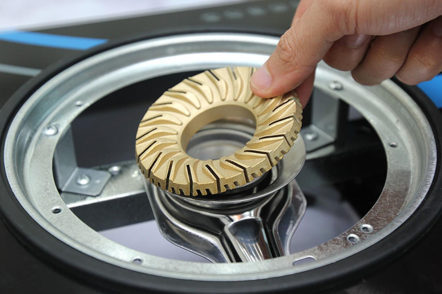 Đầu đốt được chế tạo từ đồng thau, chất liệu có độ bền cao