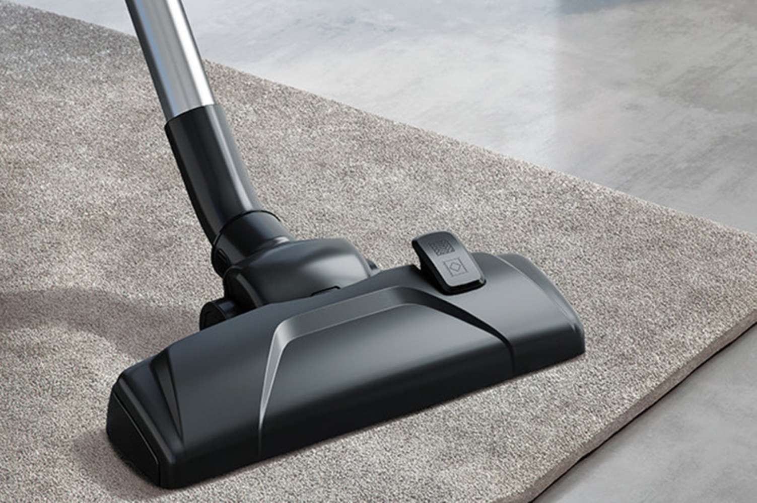 Sản phẩm hoạt động êm ái với độ ồn chỉ 82dB, không gây tiếng ồn