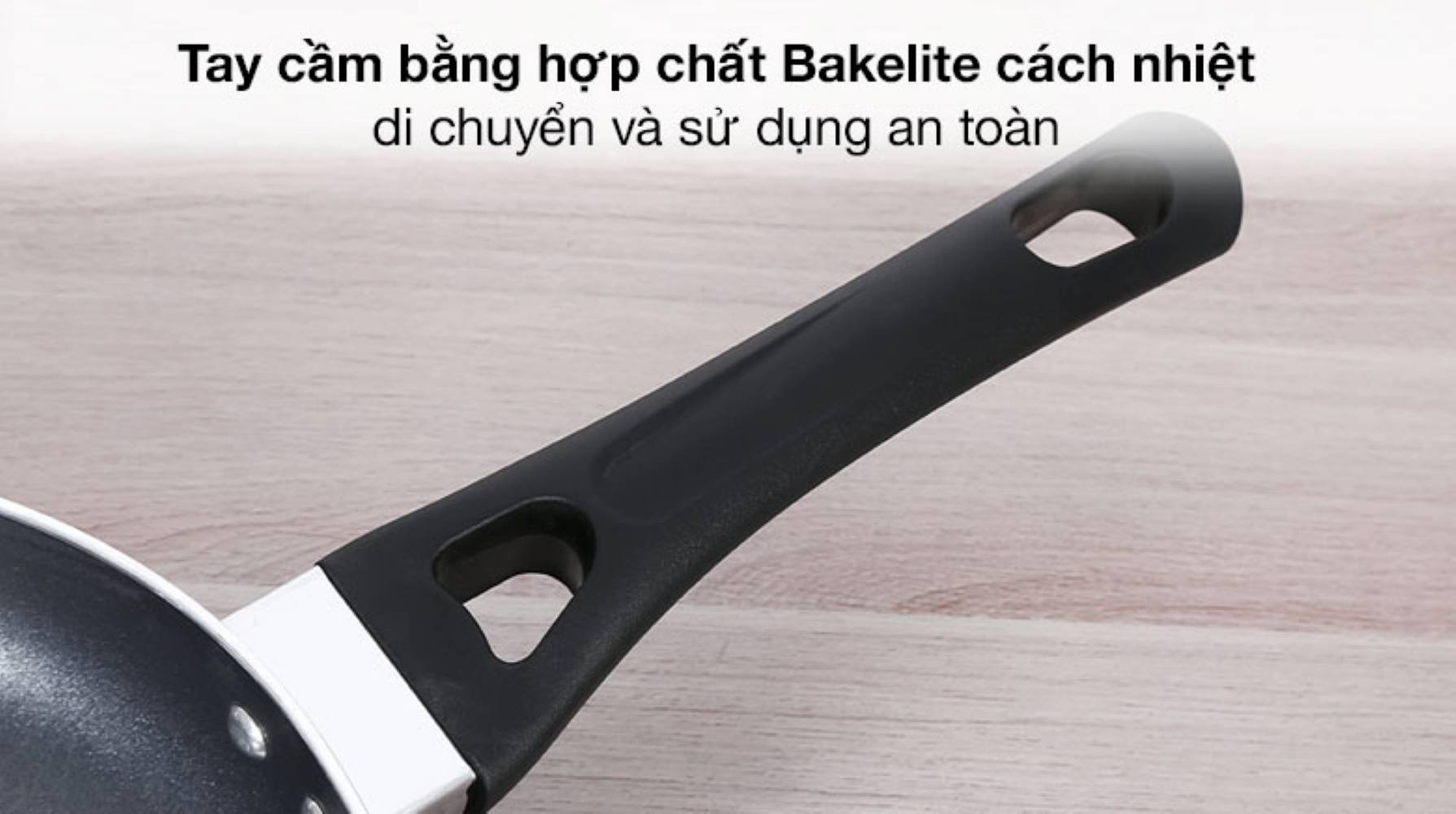 Tay cầm làm bằng hợp chất Bakelite cách nhiệt tốt