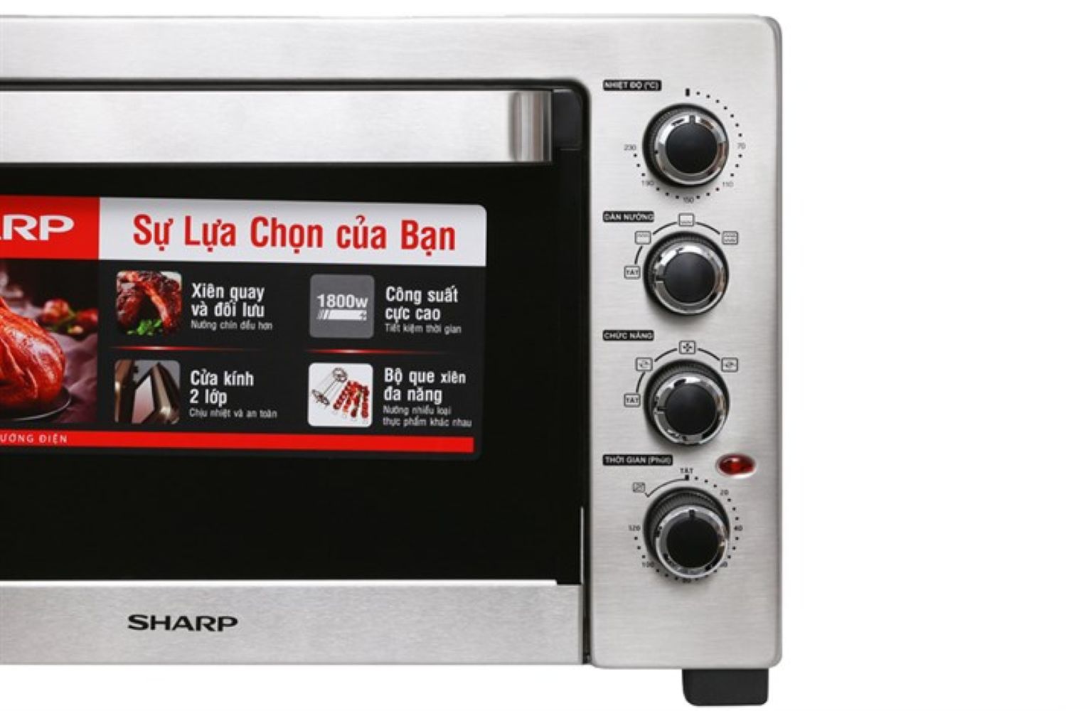 Bảng điều khiển dạng cơ với các nút vặn được chú thích rõ ràng