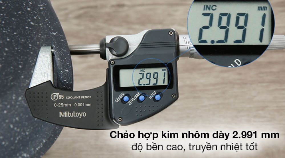 Chất liệu hợp kim nhôm dày, hạn chế biến dạng do va đập