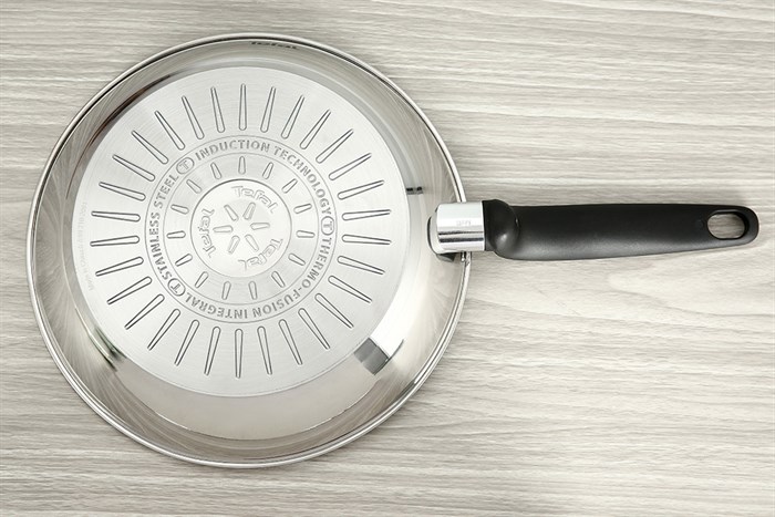 Đáy Inox 430 bắt từ tốt, tỏa nhiệt đều