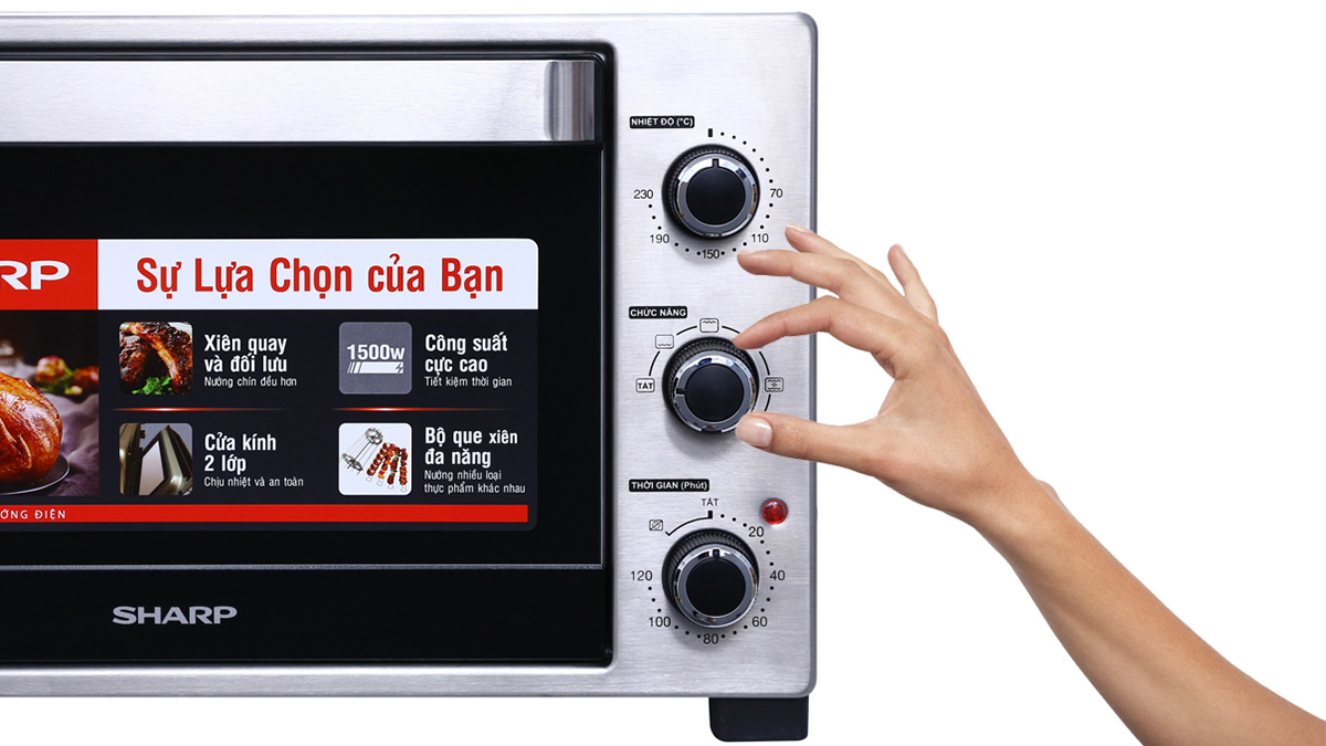 Lò sử dụng bảng điều khiển cơ dễ dàng thao tác